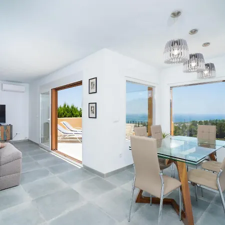 Appartement Miramar By Interhome